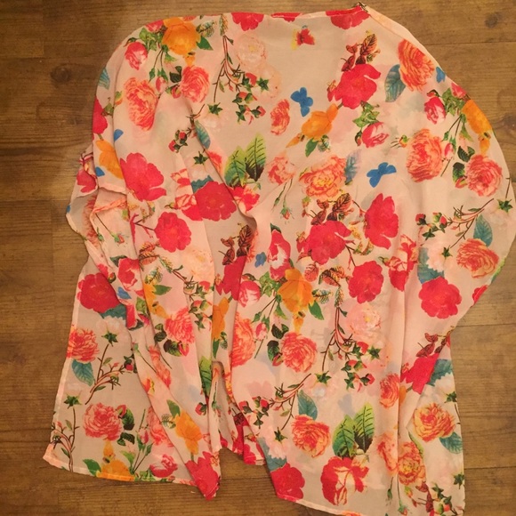 Oh La La Kimono Shawl Small - Picture 4 of 4